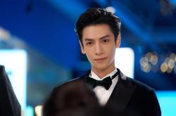 开云体育平台APP-唯一性的绿茵，当久保建英的弧线劈开2026年E组的宿命