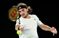 开云体育APP下载-西班牙网球队力克英国网球队，西西帕斯爆发神勇