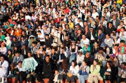 开云体育登录-包含场面火爆！冰球观众席沸腾不已的词条