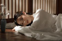 开云体育平台APP-当嘘声变成掌声，格列兹曼的救赎之夜与巴萨的战术新生