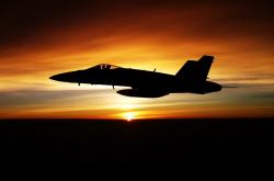 开云体育登录-油门与铁幕，当F1引擎轰鸣，伊布掌控禁区