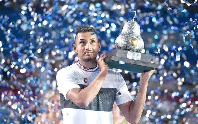 关于世界网球队力克法国网球队，克耶高斯统治全场的信息