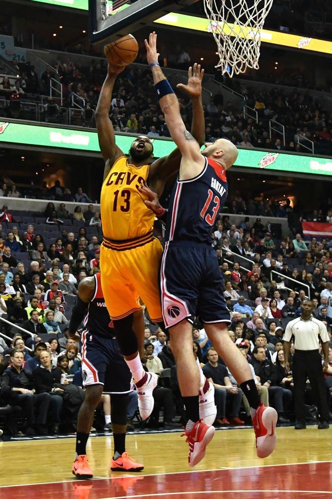 吉林队完胜四川队,詹姆斯扛起全队 吉林队完胜四川队,詹姆斯扛起全队