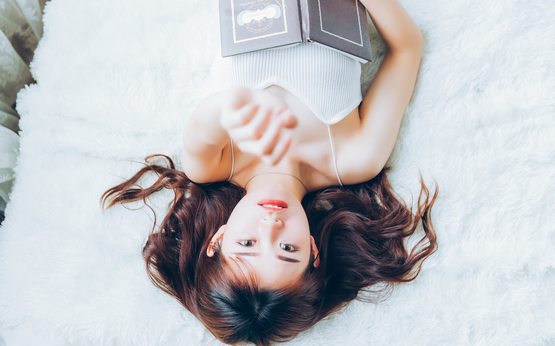 篮球的时空交响,当21分的回响遇见2026年的森林守护者