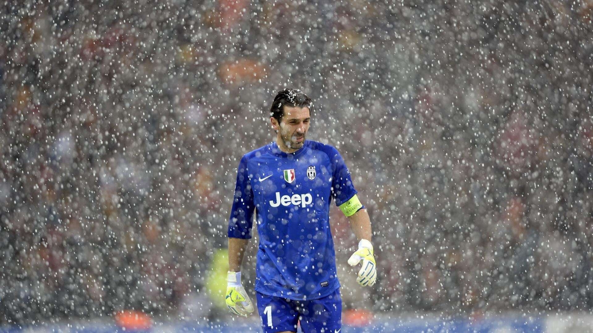 破晓时分，迪亚斯血刃撕裂蓝黑城墙，佛罗伦萨刺刀见红的救赎之战