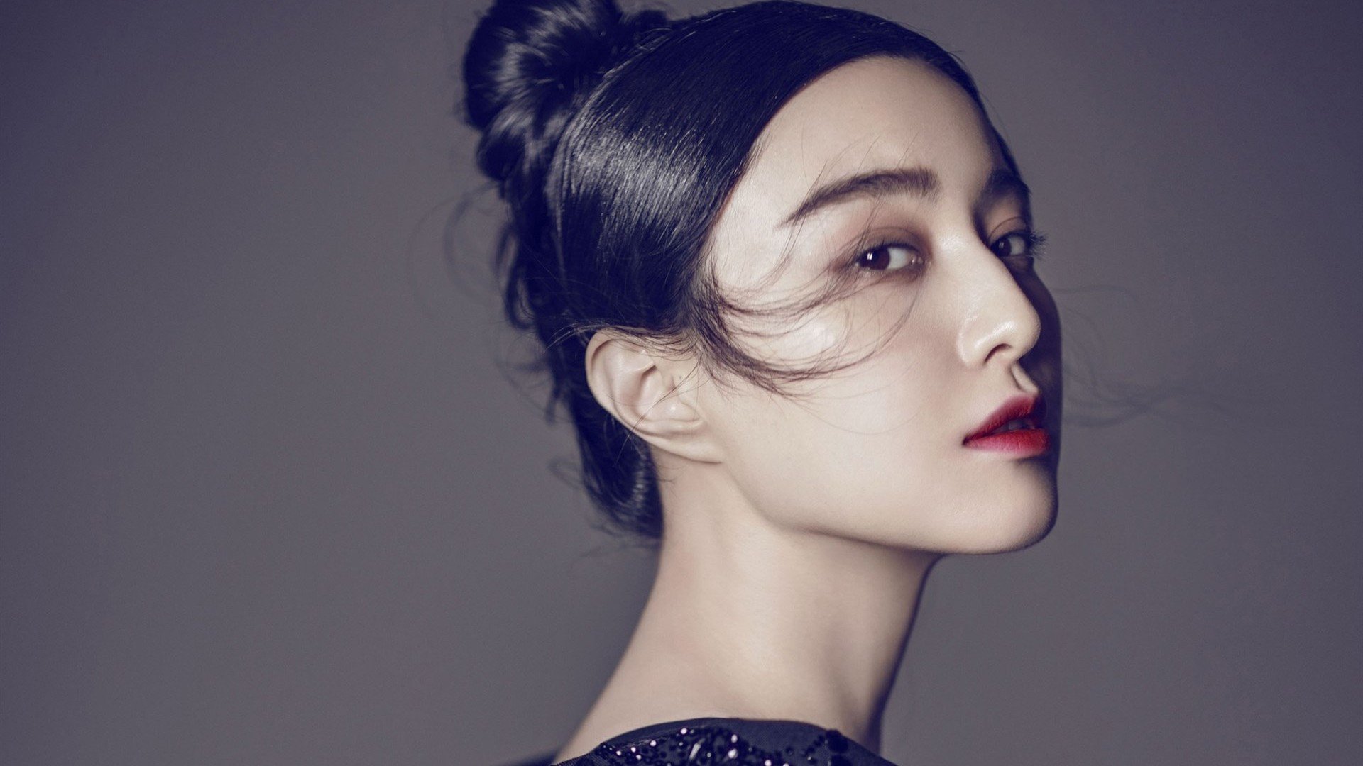 绿茵场上的逆袭与赛道上的主宰,新西兰力克皇家社会,迪亚斯F1争冠赛展雄风